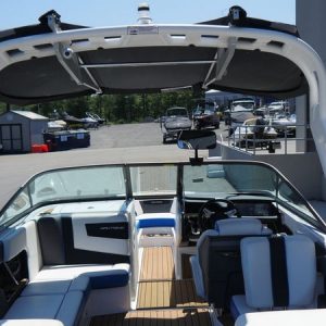 2019 Nautique 210