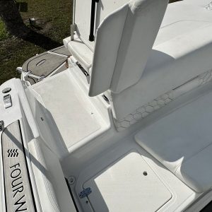 2022 Four Winns H1