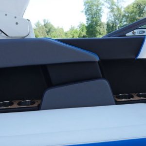 2019 Nautique 210